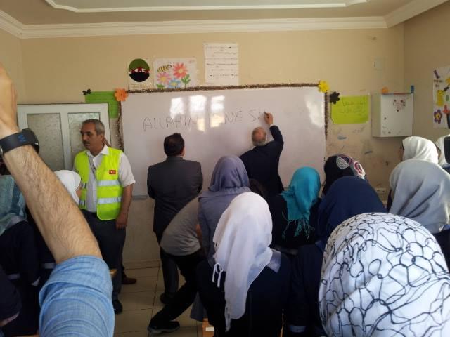 HATAYDA SURİYELİ ÇOCUKLAR İÇİN 3. OKULUMUZUN AÇILIŞI YAPILDI-12