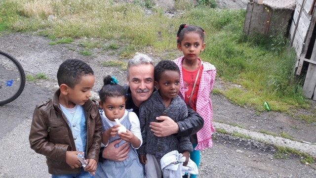 İHTİYAÇ SAHİBİ KARDEŞLERİMİZE BEŞİK, PUSET VE ANA KUCAĞI HEDİYE EDİLDİ.-13