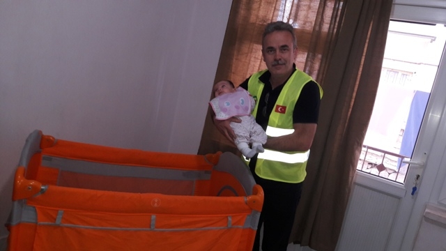 İHTİYAÇ SAHİBİ KARDEŞLERİMİZE BEŞİK, PUSET VE ANA KUCAĞI HEDİYE EDİLDİ.-2