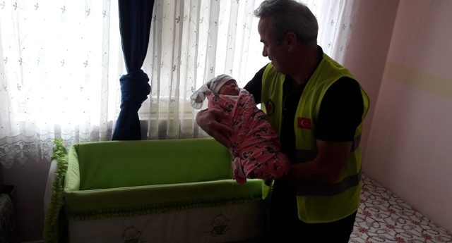 İHTİYAÇ SAHİBİ KARDEŞLERİMİZE BEŞİK, PUSET VE ANA KUCAĞI HEDİYE EDİLDİ.-6