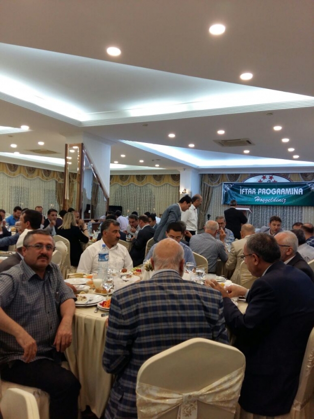 DİYARBAKIR VE MARDİNDE KARDEŞLİK İFTAR SOFRASI KURDUK-11