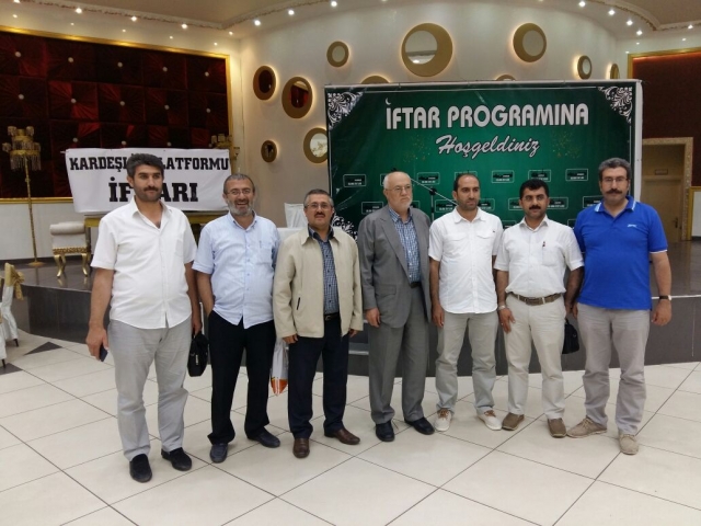 DİYARBAKIR VE MARDİNDE KARDEŞLİK İFTAR SOFRASI KURDUK-6