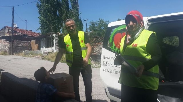 RAMAZAN KOLİLERİ DAĞITIMI DEVAM EDİYOR.-1