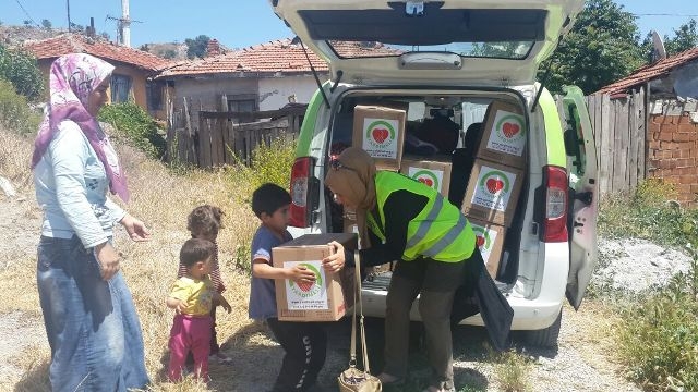 RAMAZAN KOLİLERİ DAĞITIMI DEVAM EDİYOR.-3