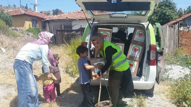RAMAZAN KOLİLERİ DAĞITIMI DEVAM EDİYOR.-5