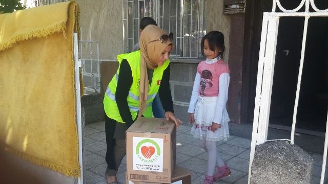 RAMAZAN KOLİLERİ DAĞITIMI DEVAM EDİYOR.-7