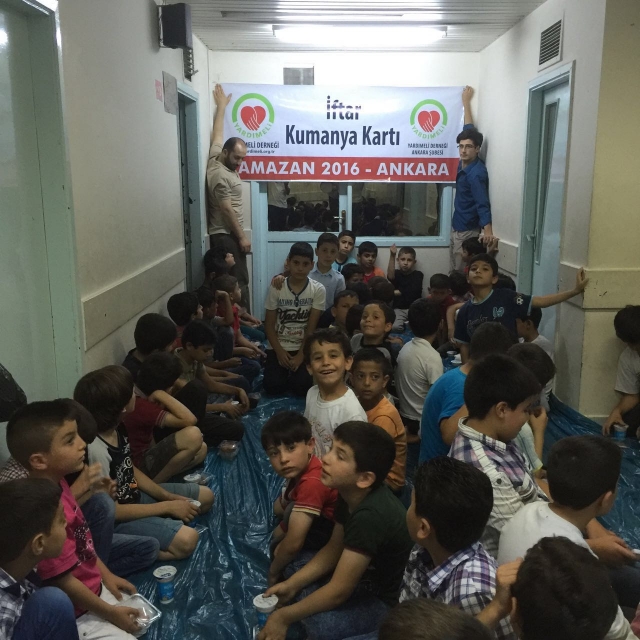 100 YETİM ÇOCUĞA İFTAR VERİLDİ.-2