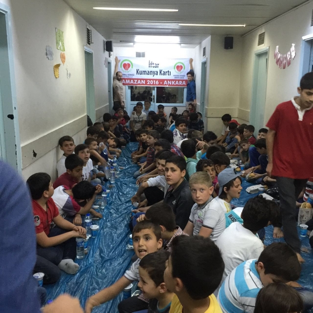 100 YETİM ÇOCUĞA İFTAR VERİLDİ.-3