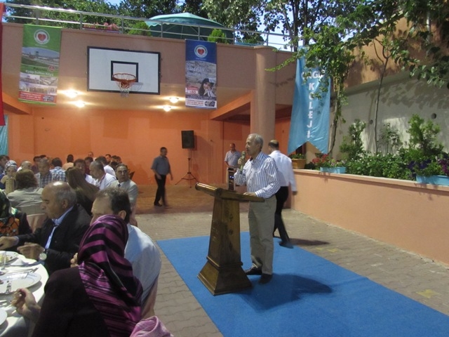 ÖZEL ÇAĞRI KOLEJİNDE 250 KİŞİYE İFTAR VERİLDİ.-11