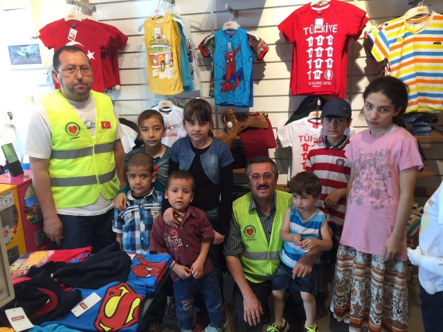 SİNCAN DA YETİM ÇOCUKLAR GİYDİRİLDİ.-4