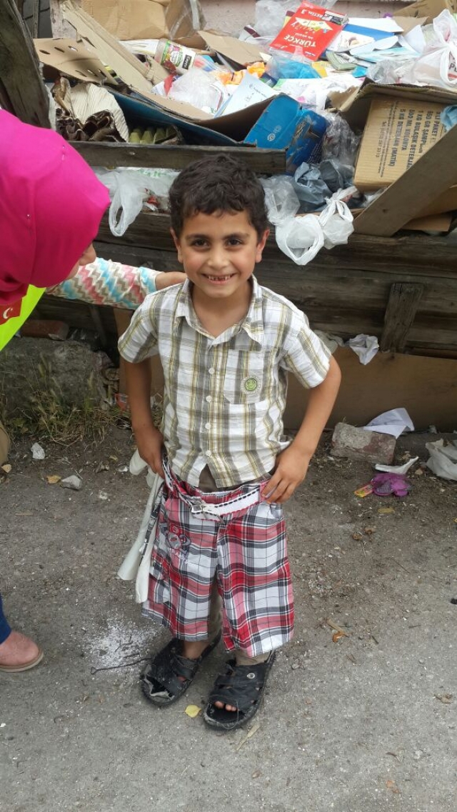 SİTELER ÖNDER DE YETİM ÇOCUKLAR GİYDİRİLDİ.-7