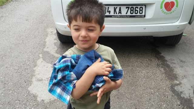 SİTELER ÖNDER DE YETİM ÇOCUKLAR GİYDİRİLDİ.-9