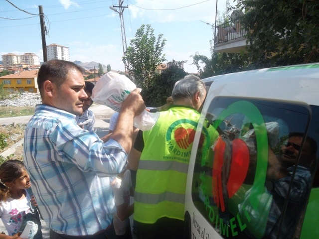 ANKARADA VACİP KURBANLAR KESİLDİ.-10