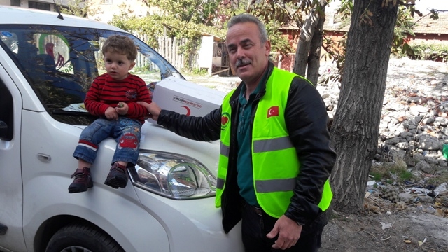 İHTİYAÇ SAHİBİ AİLELERE HİJYEN SETİ DAĞITILDI-2