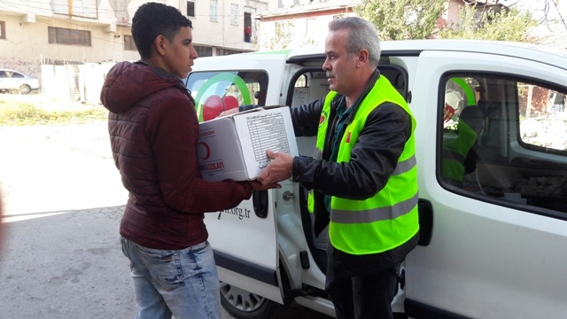 İHTİYAÇ SAHİBİ AİLELERE HİJYEN SETİ DAĞITILDI-4