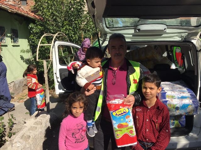 İHTİYAÇ SAHİBİ AİLELERE ÇOCUK BEZİ DAĞITILDI.-1