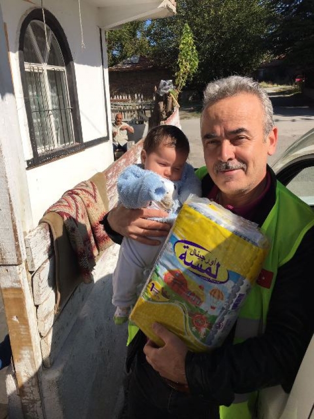 İHTİYAÇ SAHİBİ AİLELERE ÇOCUK BEZİ DAĞITILDI.-14