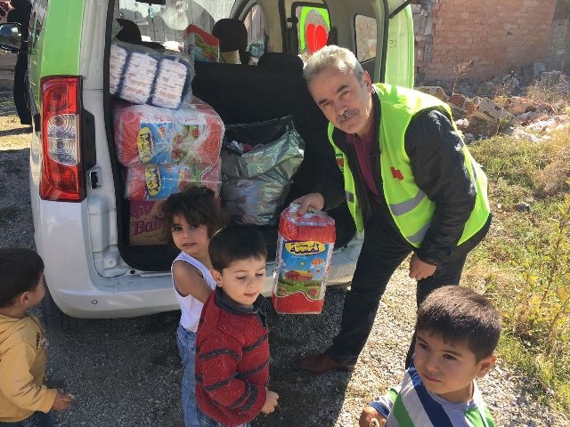 İHTİYAÇ SAHİBİ AİLELERE ÇOCUK BEZİ DAĞITILDI.-3