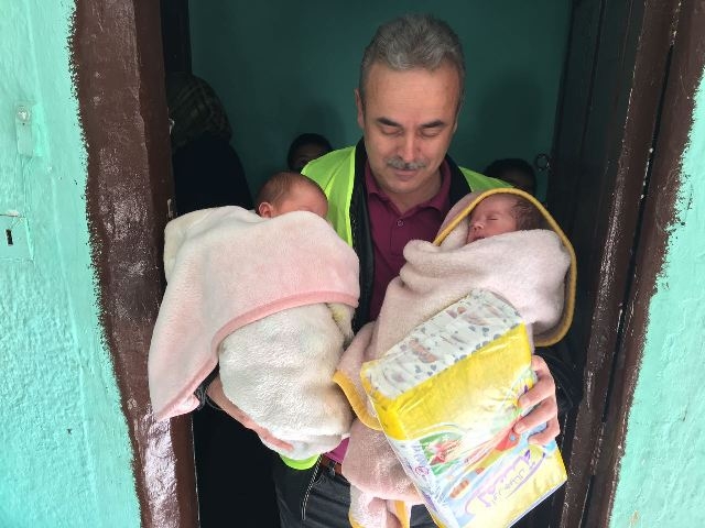 İHTİYAÇ SAHİBİ AİLELERE ÇOCUK BEZİ DAĞITILDI.-6