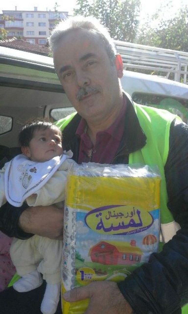 İHTİYAÇ SAHİBİ AİLELERE ÇOCUK BEZİ DAĞITILDI.-8