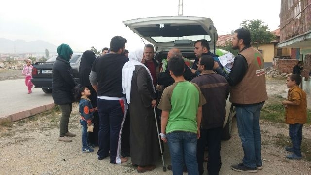 İHTİYAÇ SAHİBİ AİLELERE PATATES DAĞITILDI.-19