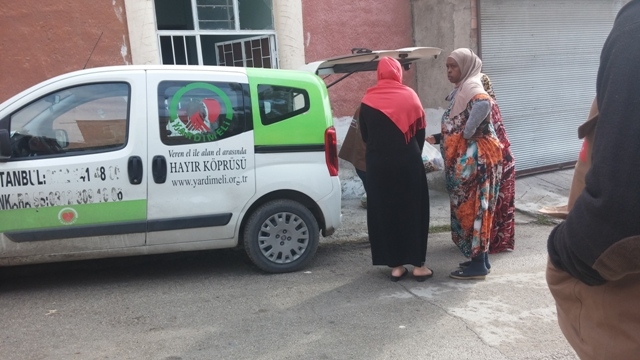 İHTİYAÇ SAHİBİ AİLELERE GIDA YARDIMI YAPILDI.-19