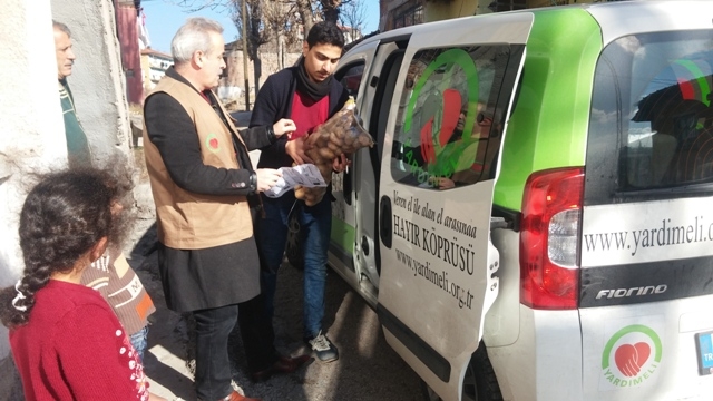 İHTİYAÇ SAHİBİ KARDEŞLERİMİZE PATATES DAĞITILDI.-2