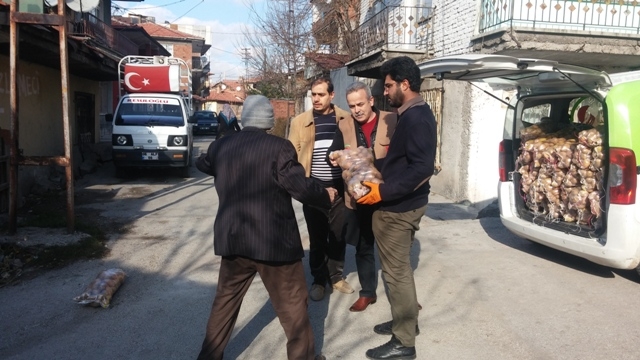 İHTİYAÇ SAHİBİ KARDEŞLERİMİZE PATATES DAĞITILDI.-3