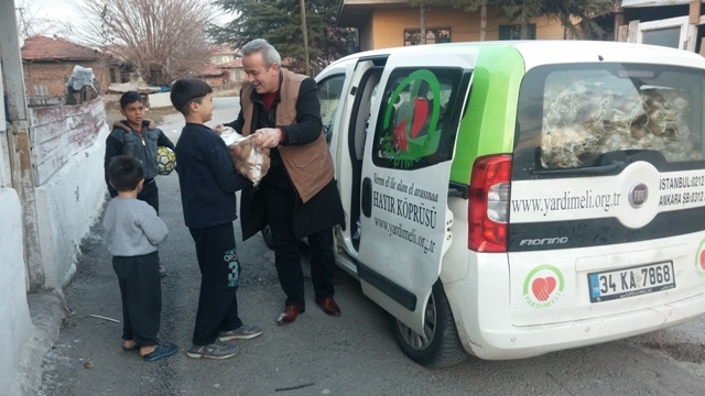 İHTİYAÇ SAHİBİ KARDEŞLERİMİZE PATATES DAĞITILDI.-5