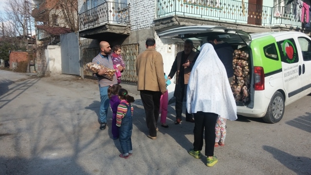 İHTİYAÇ SAHİBİ KARDEŞLERİMİZE PATATES DAĞITILDI.-7