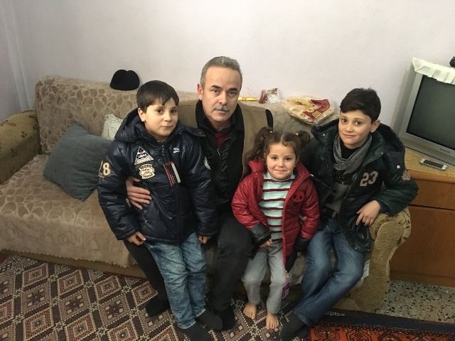 SURİYELİ KARDEŞLERİMİZE MONT VE KABAN DAĞITIMI YAPILDI.-11