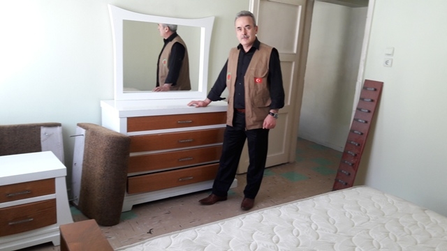 AFGANLI YENİ GELEN AİLENİN EŞYALARINI ALDIK-12