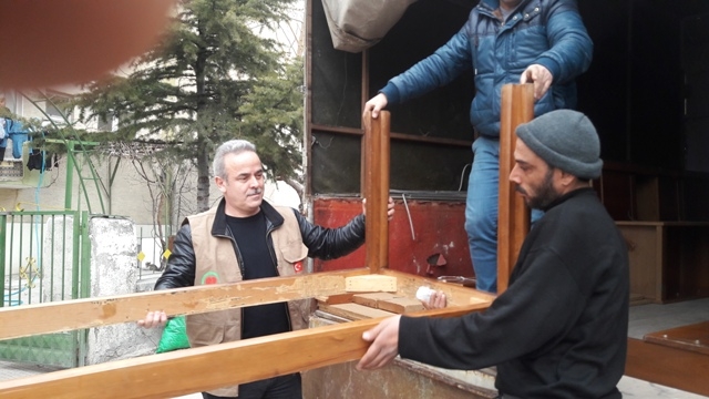 AFGANLI YENİ GELEN AİLENİN EŞYALARINI ALDIK-2