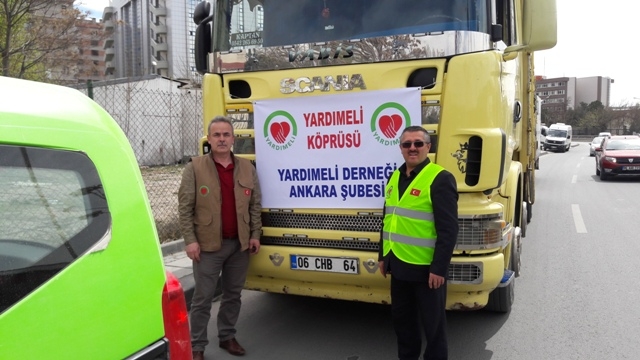 İDLİPE 1 KAMYON GIDA VE İHTİYAÇ MADDESİ GÖNDERİLDİ.-4