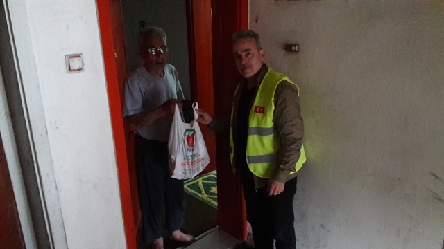 ADAK KURBANLARI İHTİYAÇ SAHİBİ AİLELERE DAĞITILDI.-2