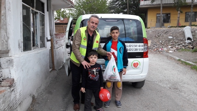 ADAK KURBANLARI İHTİYAÇ SAHİBİ AİLELERE DAĞITILDI.-4