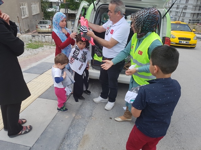 55 MÜLTECİ KARDEŞİMİZ GİYDİRİLDİ.-7