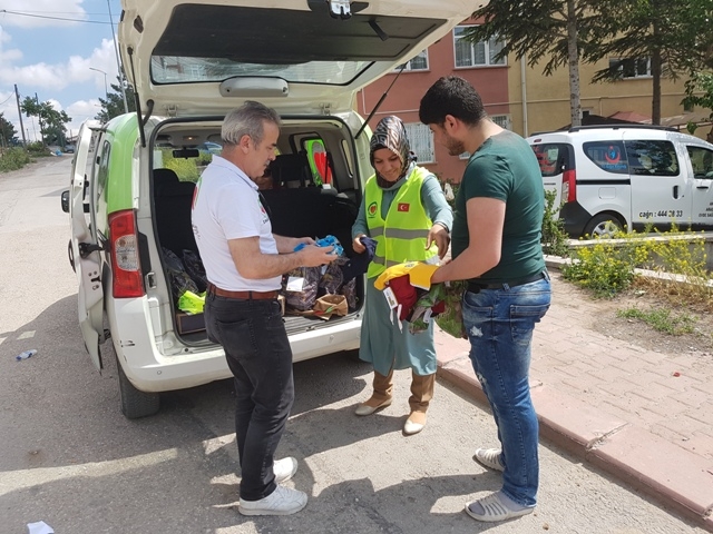 55 MÜLTECİ KARDEŞİMİZ GİYDİRİLDİ.-8