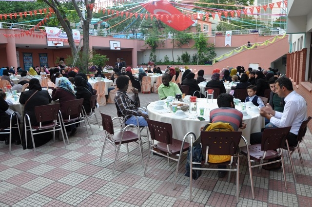 “ÜMMET SOFRASI KARDEŞLİK İFTARIMIZI” YAPTIK-2