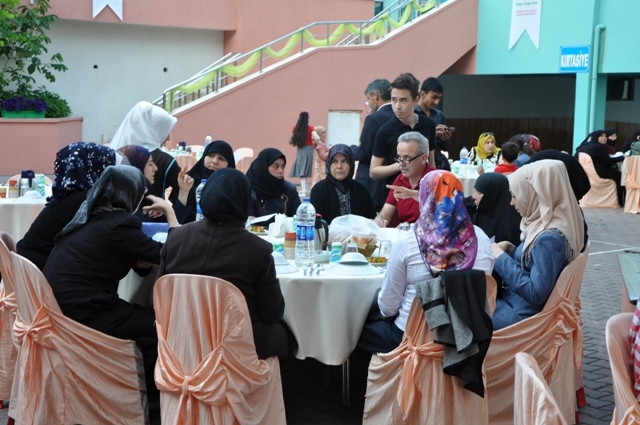 “ÜMMET SOFRASI KARDEŞLİK İFTARIMIZI” YAPTIK-3