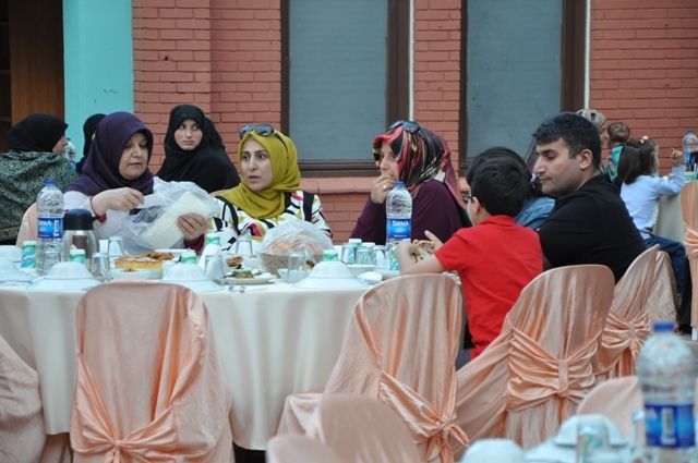 “ÜMMET SOFRASI KARDEŞLİK İFTARIMIZI” YAPTIK-7