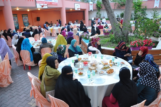“ÜMMET SOFRASI KARDEŞLİK İFTARIMIZI” YAPTIK-9