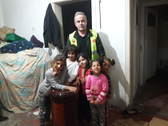 İHTİYAÇ SAHİBİ AİLELERE SOBA DAĞITILDI.-1