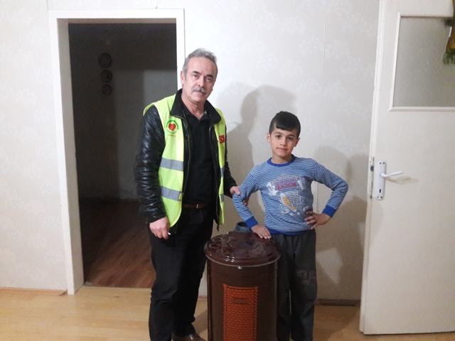 İHTİYAÇ SAHİBİ AİLELERE SOBA DAĞITILDI.-2