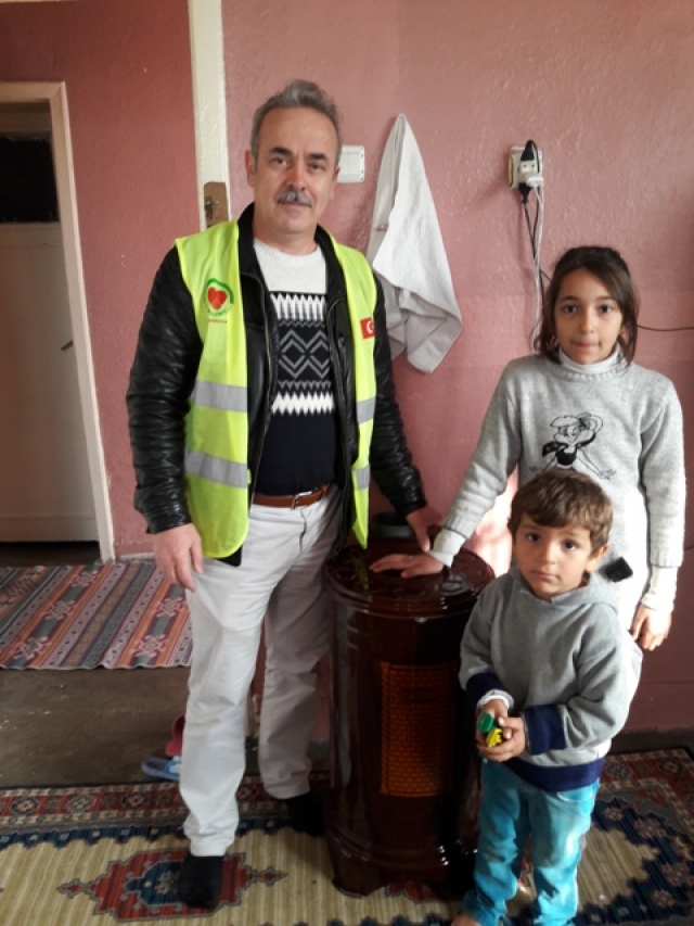 İHTİYAÇ SAHİBİ AİLELERE SOBA DAĞITILDI.-6