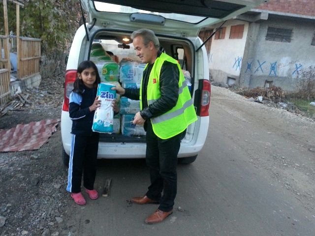 İHTİYAÇ SAHİBİ AİLELERE ÇOCUK BEZİ DAĞITILDI.-5