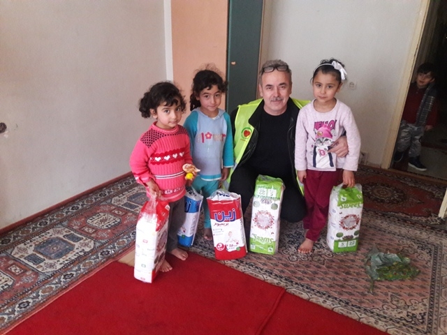 İHTİYAÇ SAHİBİ AİLELERE ÇOCUK BEZİ DAĞITILDI.-11