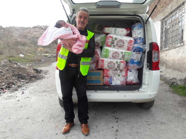 İHTİYAÇ SAHİBİ AİLELERE ÇOCUK BEZİ DAĞITILDI.-6