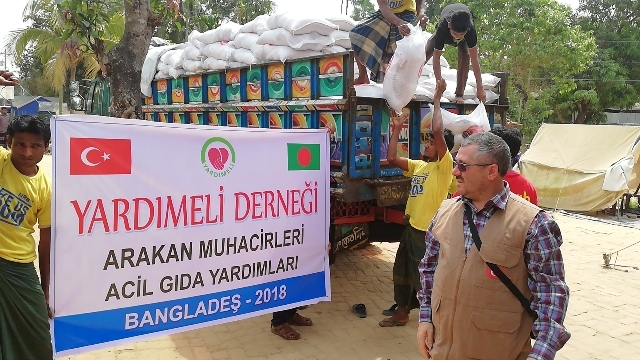 ARAKANLI KARDEŞLERİMİZE 5000 GIDA PAKETİ DAĞITTIK.-1
