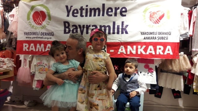 İHTİYAÇ SAHİBİ AİLELERE BAYRAMLIKLAR ALINDI-7